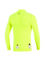 Haut à manches longues Alpinestars ZX Evo V3, vue arrière, jaune fluo, sous-couche jaune fluorescent résistante aux flammes avec logo étoile noir sur le haut du dos et étiquettes d'homologation à l'ourlet, vêtement technique de sport automobile