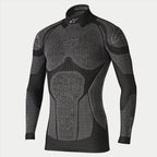 Alpinestars Ride Tech Top à manches longues Winter, sous-couche technique de moto, noir et gris, haut technique à manches longues avec panneaux texturés en nid d'abeille à double densité, coupe compressive, col montant avec logo Alpinestars blanc, sous-vêtement thermique de performance pour le froid