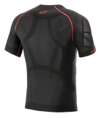 Alpinestars Ride Tech V2 Top Manches Courtes Été, sous-couche technique moto, noir et rouge, vue arrière montrant une conception cartographiée avec panneaux de ventilation en mesh, coutures contrastées rouges et logo Astars rouge sur le haut du dos