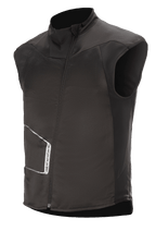Alpinestars HT Heat Tech Vest, gilet moto chauffant noir sans manches, col montant avec fermeture éclair asymétrique, textile technique avec logo Alpinestars blanc, sous-couche thermique pour l'aventure hivernale et le touring routier