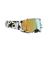 Masque Alpinestars Supertech Corp Absolute Vision, lunettes de motocross, monture blanche avec motifs graphiques noirs, écran miroir doré, bandeau blanc et noir avec logo Alpinestars doré, protection oculaire haute performance pour la course.