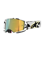 Alpinestars Supertech Corp Goggles Absolute Vision, lunettes de motocross, monture à motifs noirs et blancs avec écran miroir doré, sangle large avec motif abstrait noir et logo Alpinestars doré, marquage "ONE GOAL. ONE VISION." sur l'écran, équipement de course haute performance.