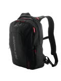 Alpinestars City Hunter V2, sac à dos moto urbain, noir avec tirettes de fermeture éclair et accents rouges, logo vertical gris, bretelles rembourrées en maille, design effilé pour une stabilité optimale à moto