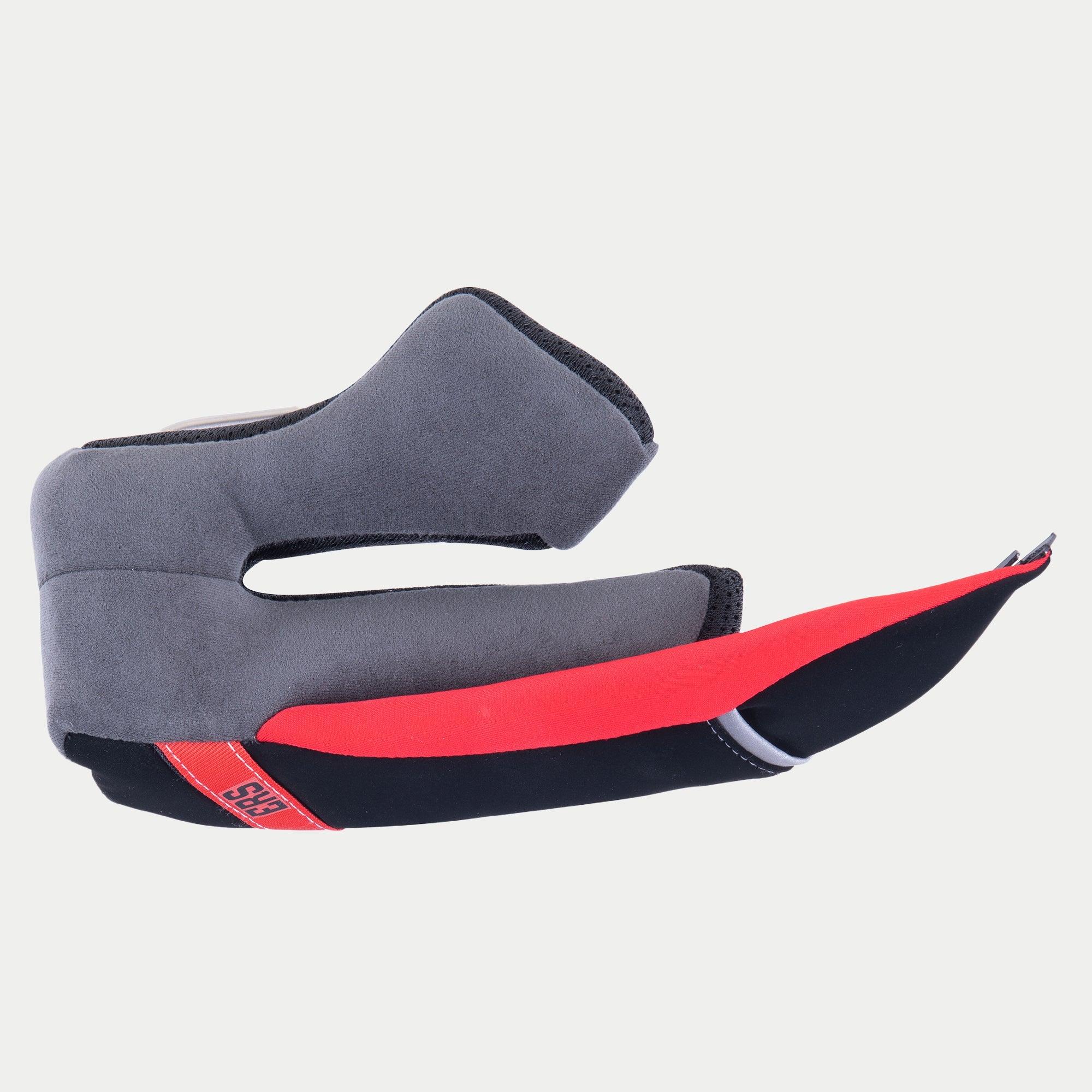 Coussinets de joues standard Alpinestars Supertech R10, gris et rouge, pièce de rechange pour l'intérieur du casque, avec rembourrage gris et languette de libération d'urgence ERS rouge, vue de profil