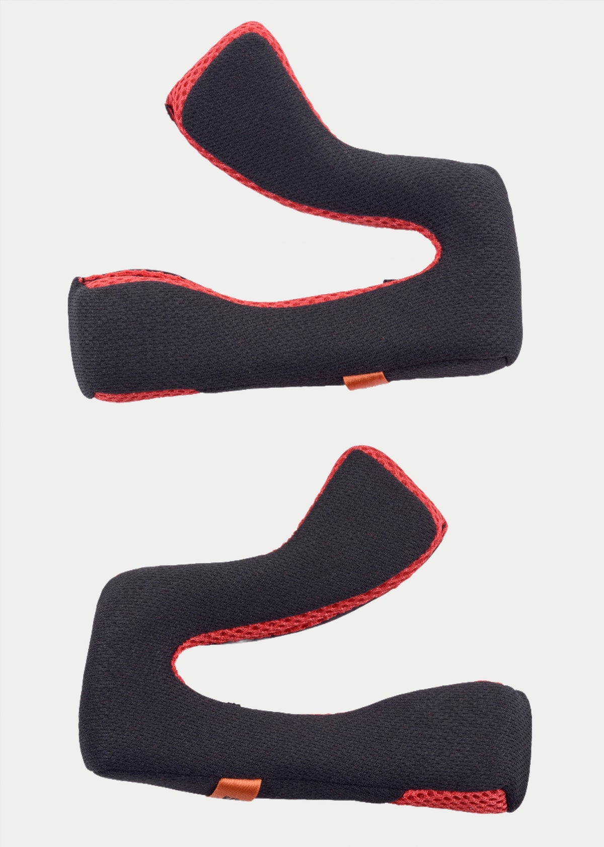 Kit de coussinets de joue Alpinestars S-M5 +5 mm, accessoire de casque, rembourrage noir avec accents en maille rouge, design ergonomique profilé pour un ajustement au visage, languettes de retrait orange, intérieur de rechange pour casques de motocross S-M5