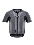 Système Airbag Tech-Air 5, gilet airbag électronique moto gris foncé et noir avec zip frontal et protection autonome.